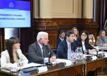 Senado: dictaminaron pagar U$D 171 millones a fondos buitres y buscan sancionar la ley en la primera semana de mayo
