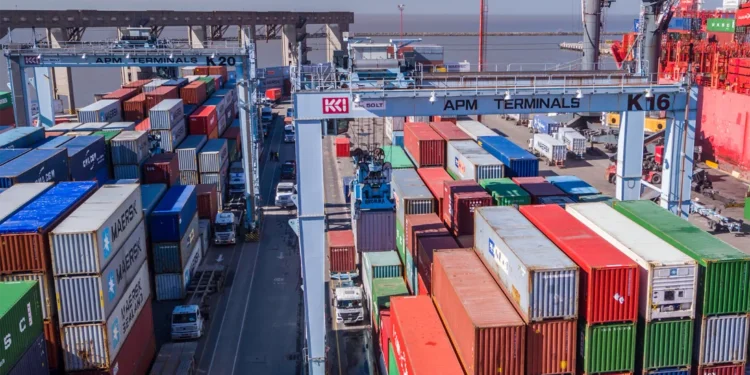 El Gobierno amplía el Régimen de Aduana en Factoría a todos los sectores productivos