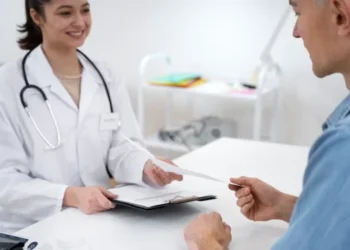 Las prepagas aumentan 417% desde que asumió Milei y 742.000 personas perdieron la cobertura médica