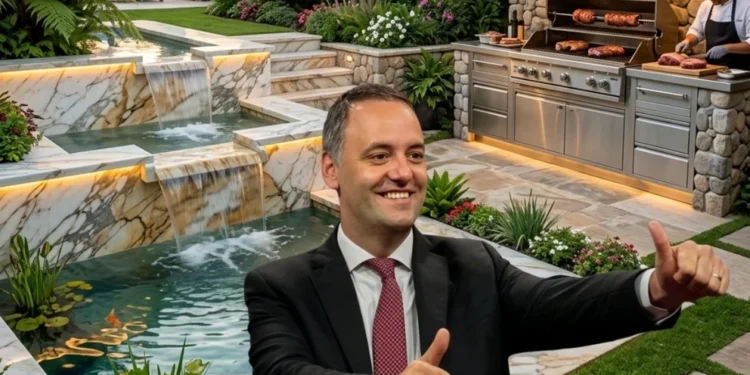 Cascada, parrilla y pileta: las excentricidades de la casa de Manuel Adorni