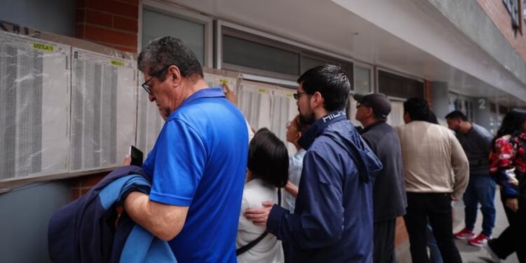 Elecciones en Colombia: habrá segunda vuelta entre Cepeda y De la Espriella