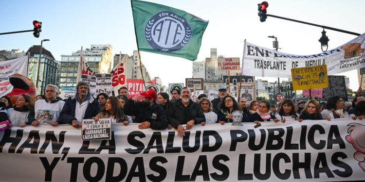 ATE marcha hoy a Plaza de Mayo contra el vaciamiento del sistema de salud pública