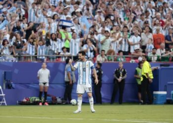 Messi hizo delirar al mundo: el eco internacional de su noche histórica ante Argelia