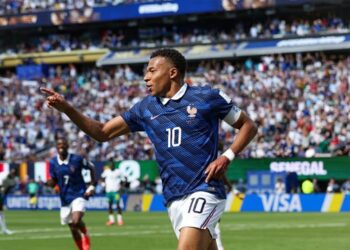 Mbappé elogió a Messi tras su hat-trick: “Ya sabía que iba a seguir marcando goles”