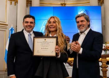 Cris Morena fue reconocida como Personalidad Destacada de la Cultura en la Legislatura porteña