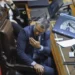 Cómo se gestó la jugada de ajedrez del oficialismo para desinflar la sesión opositora por Adorni