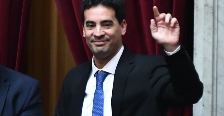 Ravier dará este martes su primera conferencia de prensa y responderá preguntas