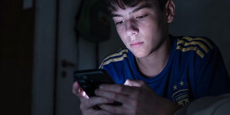 Los chicos, las apuestas y el mundial: “Le roban la tarjeta a los padres desde temprana edad»
