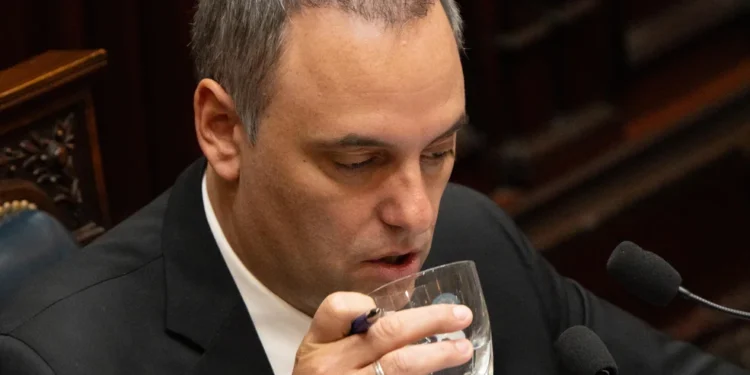 La interpelación de Adorni en el Senado: poroteo, contradicciones internas y una agenda monotemática