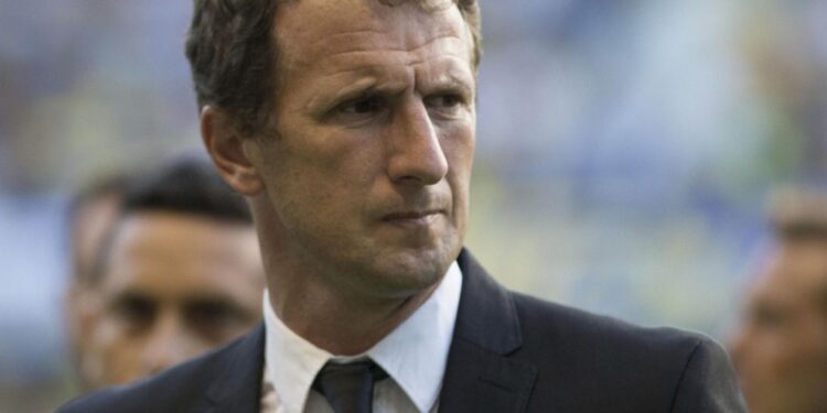 Se demora la llegada del “Vasco» Arruabarrena a Boca