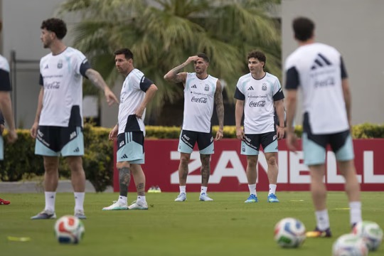 La variante con la que podría sorprender Scaloni de cara a la semifinal contra Inglaterra