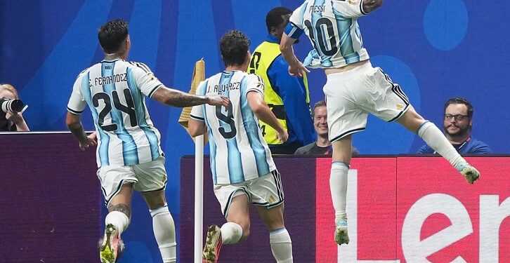 Argentina se cruzará con Suiza en cuartos de final, tras un sufrido triunfo ante Egipto