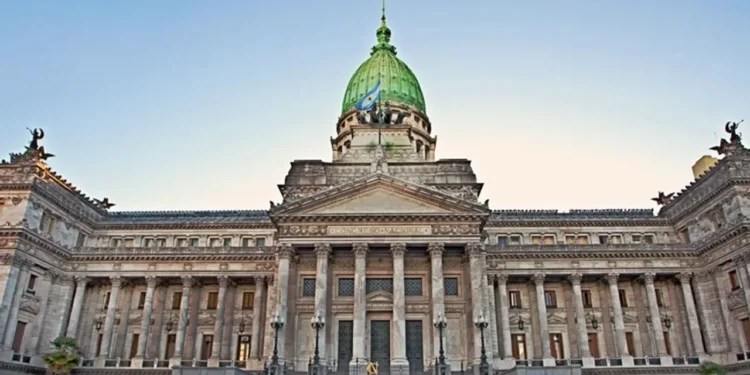 El Congreso gasta lo último que le queda de batería antes del “apagón“ invernal y se prepara para una nueva etapa