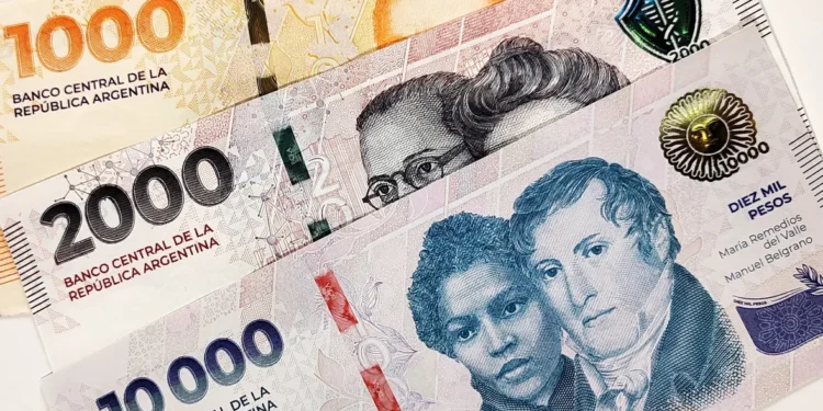 El vocero de Milei aconseja que la gente aprenda a tomar créditos: “No se puede llevar la tarjeta al límite»