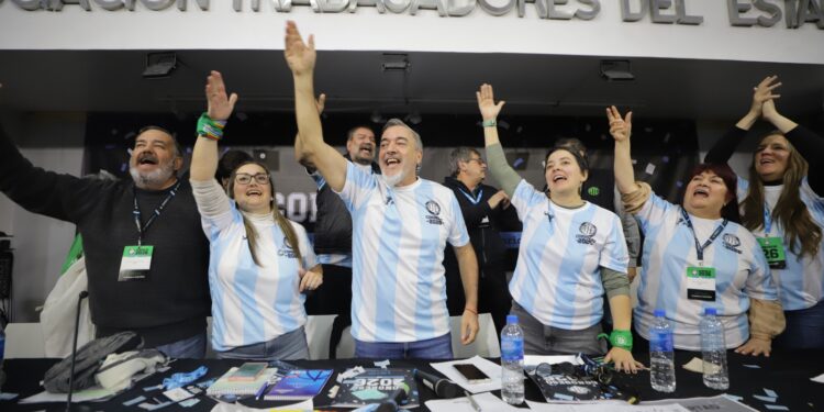 ATE demanda al Gobierno que dicte asueto administrativo a partir del mediodía del miércoles por el partido Argentina – Inglaterra