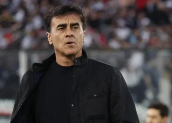 Reunión clave en Independiente: definen el futuro de Quinteros tras la eliminación en Copa Argentina