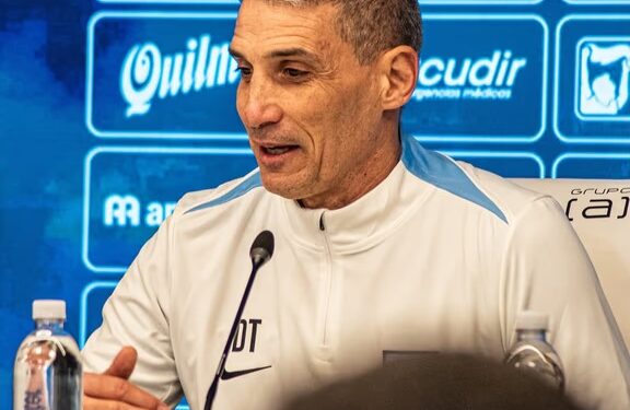 Vojvoda, sobre la clasificación de Racing en la Copa Argentina: “Quiero al club unido; los resultados van a llegar”