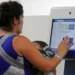 El Gobierno automatiza la verificación de controles de salud y escolaridad para el cobro de la AUH