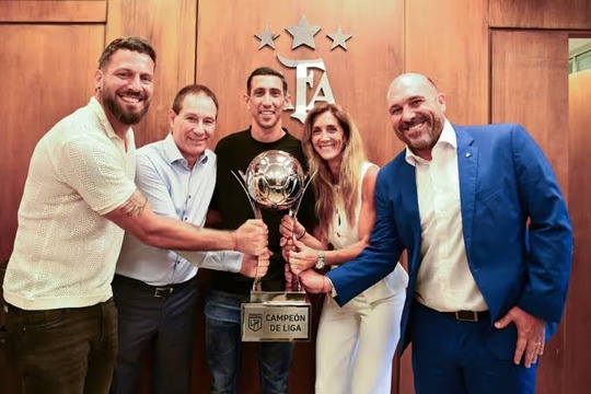 El sorpresivo equipo que se metió de lleno en la pelea por el título de Campeón de Liga
