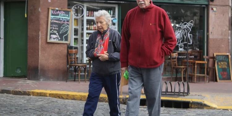 Ninguna categoría del monotributo aporta lo suficiente para cubrir una jubilación mínima