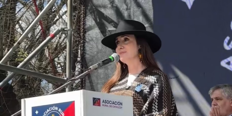 Villarruel le reclamó a Milei una reforma impositiva para los productores rurales