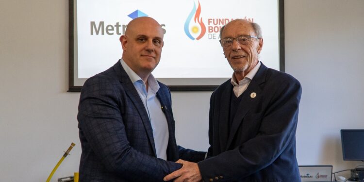 MetroGAS y Fundación Bomberos de Argentina formalizan su alianza para capacitaciones ante emergencias