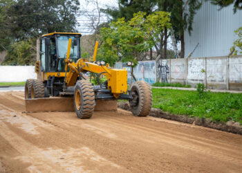 Berazategui sigue mejorando sus calles con obras financiadas por el Municipio