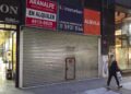 Indumentaria en jaque: locales cerrados, emprendimientos frustrados y el negocio de la ropa usada en ascens
