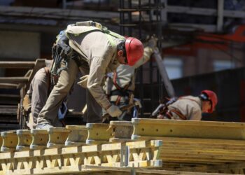 Sigue el deterioro laboral: se perdieron más de 12.000 puestos de trabajo registrados en julio