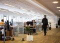 El mito del presupuesto millonario: por qué el software a medida es la clave de supervivencia de las PYMES